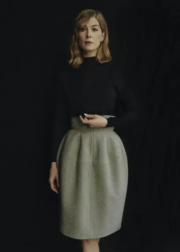 Rosamund Pike Computer MousePad picture 866468