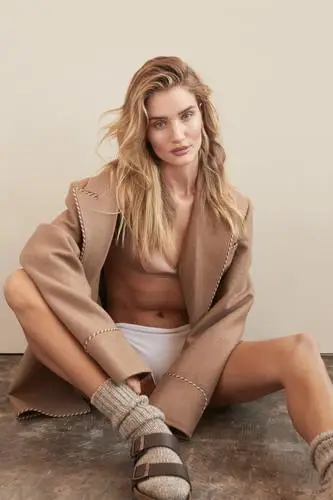 Rosie Huntington-Whiteley Protected Face mask - idPoster.com