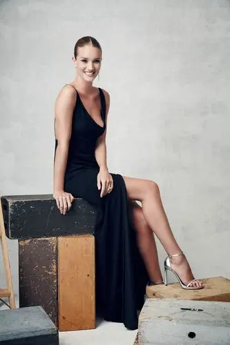 Rosie Huntington-Whiteley Jigsaw Puzzle picture 830967