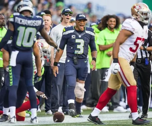 Russell Wilson Jigsaw Puzzle picture 721477