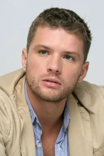 Ryan Phillippe Protected Face mask - idPoster.com