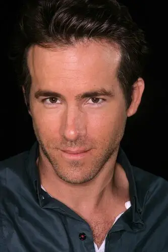 Ryan Reynolds Wall Poster picture 795630
