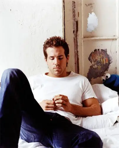 Ryan Reynolds Wall Poster picture 795665