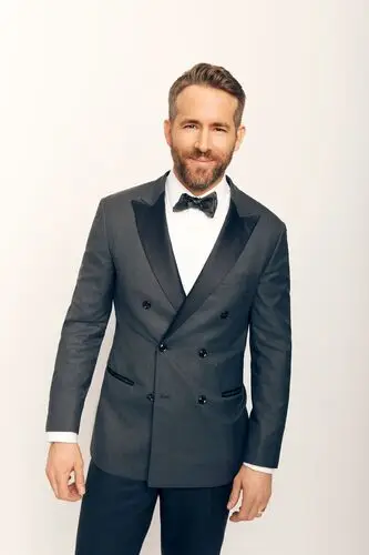 Ryan Reynolds Computer MousePad picture 830981