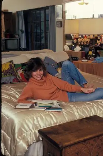 Sally Field Jigsaw Puzzle picture 176217