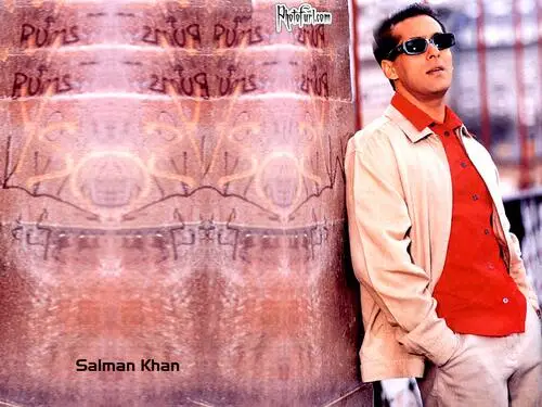 Salman Khan Men's Colored T-Shirt - idPoster.com