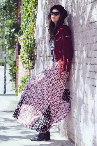 Samantha Basalari Women's Colored Hoodie - idPoster.com