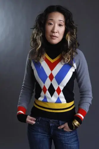 Sandra Oh Women's Colored  Long Sleeve T-Shirt - idPoster.com