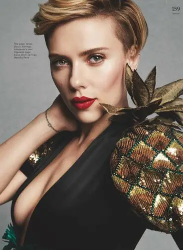 Scarlett Johansson Men's Colored Hoodie - idPoster.com