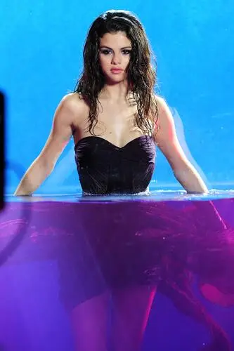 Selena Gomez Women's Colored Tank-Top - idPoster.com