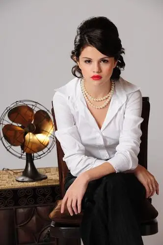 Selena Gomez Wall Poster picture 523215