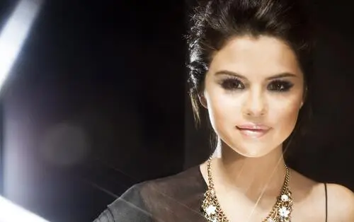 Selena Gomez Wall Poster picture 84007