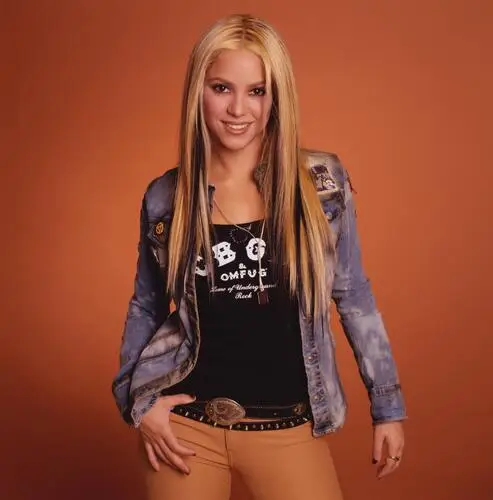 Shakira Men's Colored T-Shirt - idPoster.com