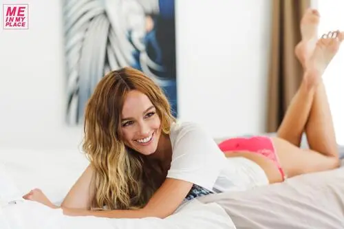 Sharni Vinson Wall Poster picture 330362