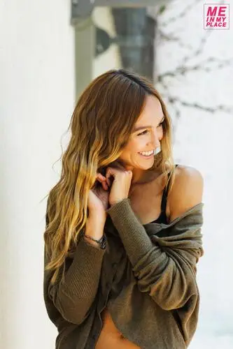 Sharni Vinson Protected Face mask - idPoster.com