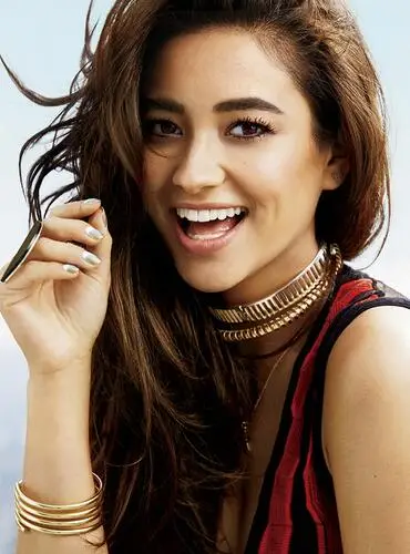 Shay Mitchell Wall Poster picture 550463