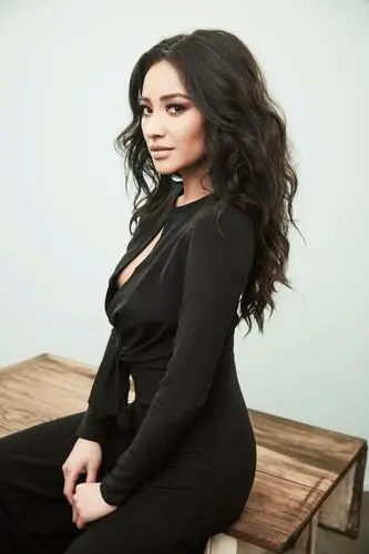 Shay Mitchell Computer MousePad picture 877707