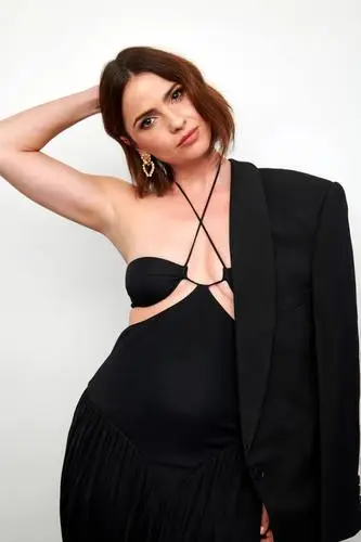 Shelley Hennig Computer MousePad picture 1068274