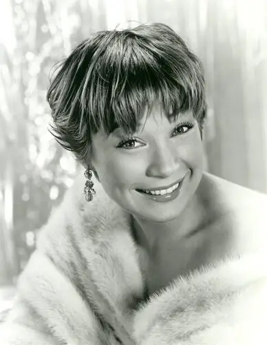 Shirley MacLaine Wall Poster picture 262622