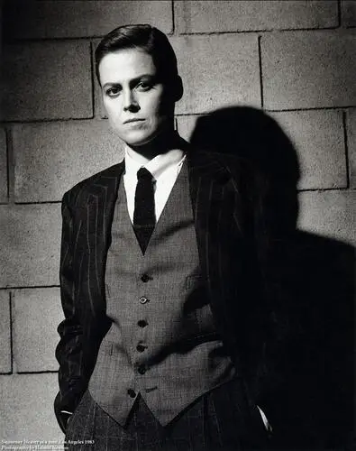 Sigourney Weaver Wall Poster picture 191117