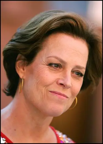 Sigourney Weaver Wall Poster picture 524533