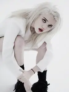Sky Ferreira posters and prints