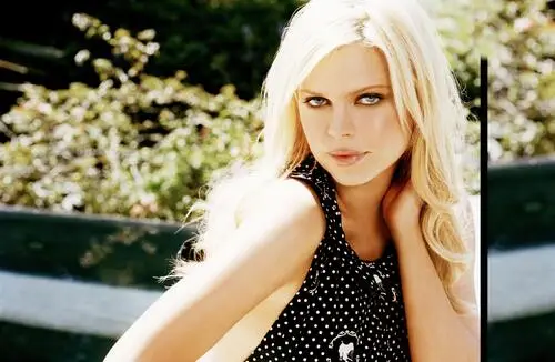 Sophie Monk Wall Poster picture 527815