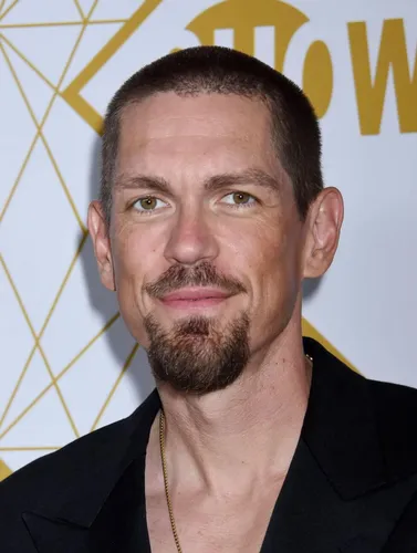 Steve Howey Wall Poster picture 1162748