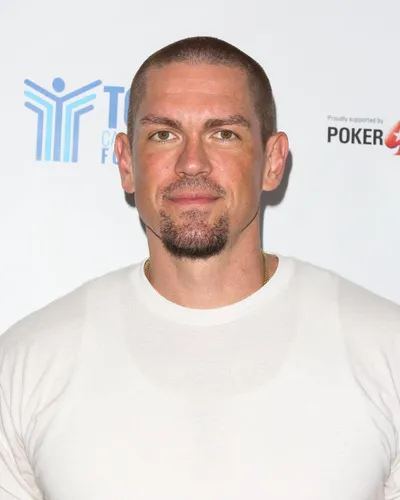 Steve Howey Wall Poster picture 1162858