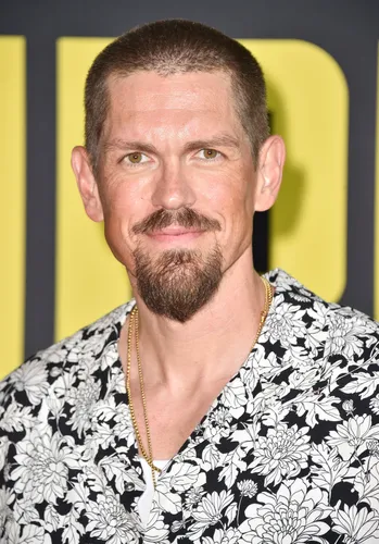 Steve Howey Wall Poster picture 1162877