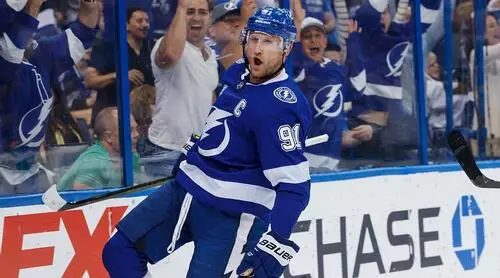 Steven Stamkos Wall Poster picture 818653