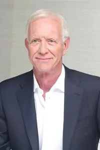 Sully Sullenberger posters and prints