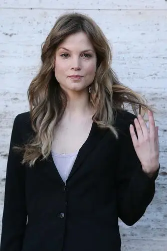 Sylvia Hoeks Protected Face mask - idPoster.com