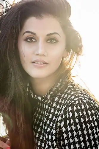 Taapsee Pannu Computer MousePad picture 530719