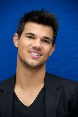 Taylor Lautner Wall Poster picture 119806