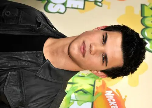 Taylor Lautner Wall Poster picture 19800