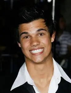 Taylor Lautner posters and prints