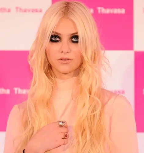 Taylor Momsen Jigsaw Puzzle picture 112018