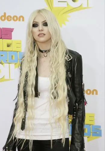 Taylor Momsen Jigsaw Puzzle picture 112019