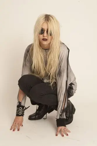 Taylor Momsen Jigsaw Puzzle picture 551039