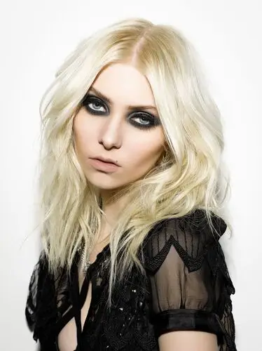 Taylor Momsen Jigsaw Puzzle picture 880568