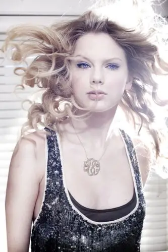 Taylor Swift White Tank-Top - idPoster.com