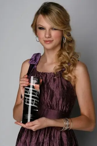 Taylor Swift Fridge Magnet picture 67767