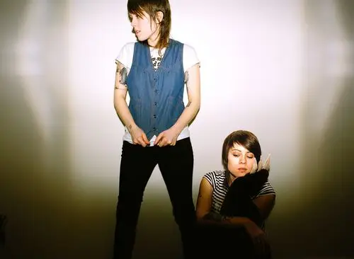 Tegan and Sara Women's Colored Tank-Top - idPoster.com