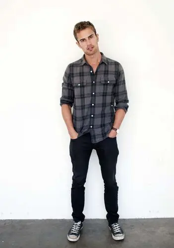 Theo James Wall Poster picture 857165