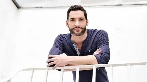 Tom Ellis Wall Poster picture 921199
