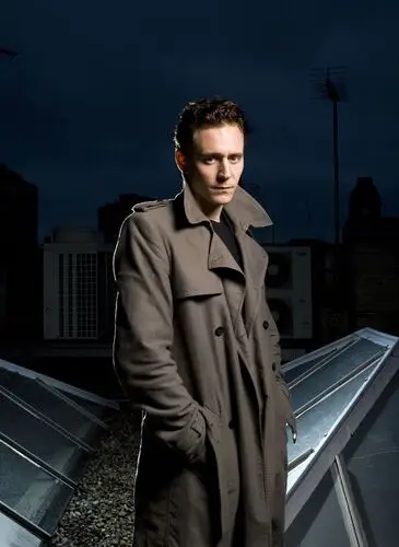 Tom Hiddleston Wall Poster picture 209262