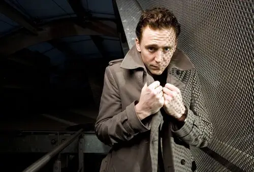 Tom Hiddleston Jigsaw Puzzle picture 209266