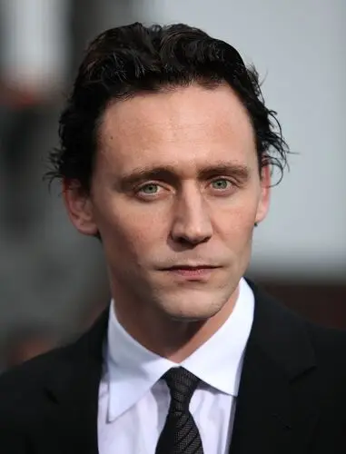 Tom Hiddleston Men's Colored  Long Sleeve T-Shirt - idPoster.com