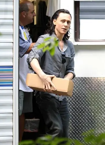 Tom Hiddleston Men's Colored T-Shirt - idPoster.com